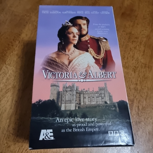 Victoria & Albert Vintage 2001 VHS Boxed Set - Picture 4 of 5